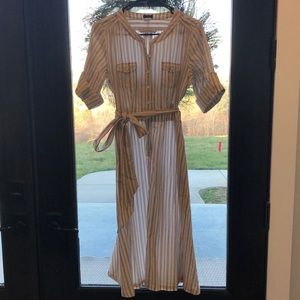 Cotton dress with pockets and sash!